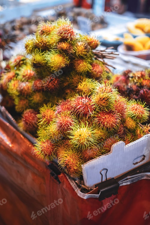 Preview: Kuala Lumpur / Malaysia / June 2014: Street Food In Little India District