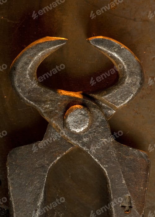 Preview: Old Metal Tongs