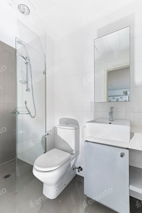Preview: Empty And Unfurnished Brand New Apartment