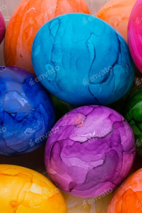 Vista previa: Bright, Colorful Easter Eggs In Isolated On White.