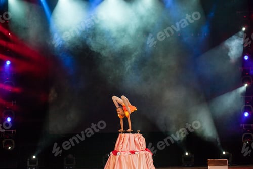 Preview: Performances Beautiful Girls Gymnasts In The Circus