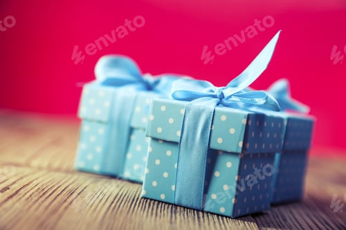 Preview: Valentine'S Day, The Day Of Lovers! Gifts And Passionate Red!