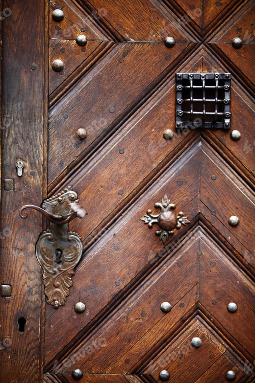 Preview: Color Image Of A Very Old Door Knob.