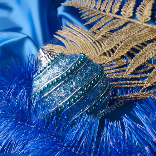 Preview: Blue Christmas Ball