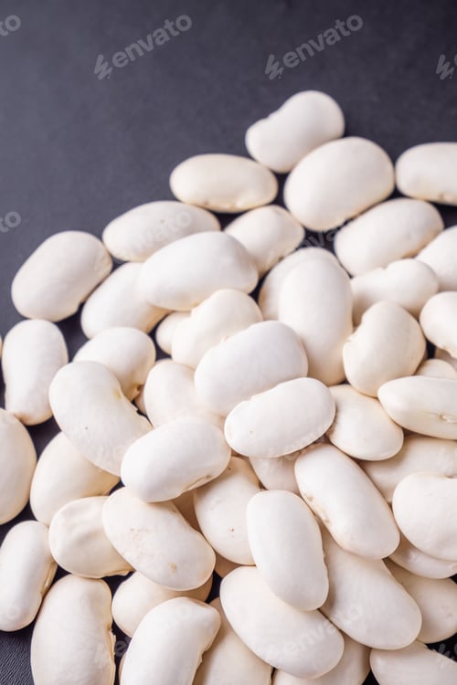 Preview: Fresh Organic Natural Beans On Black Background