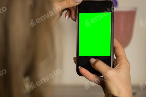 Preview: Girl Makes Photo On Her Phone
