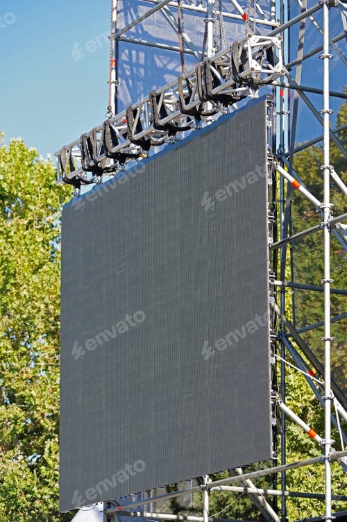 Preview: Big Professional Loud Speaker System Mounted On Open Air Concert For Powerful Sound