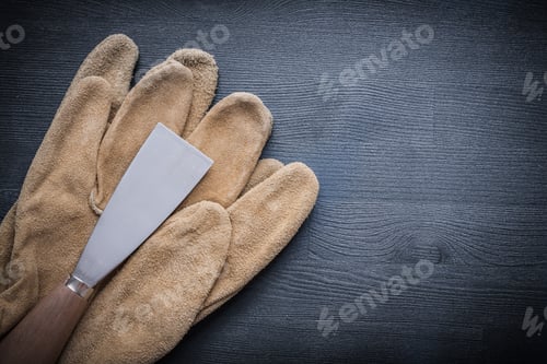 Preview: Paint Scraper With Wood Handle And Working Gloves.