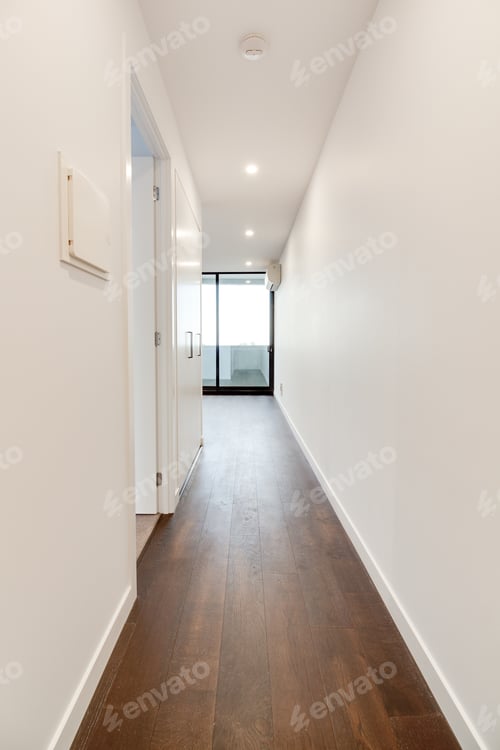 Preview: Empty New Apartment