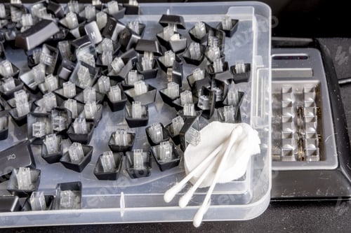 Preview: Cleaning The Keys Of A Dirty Keyboard With Rubbish With Cotton Swabs