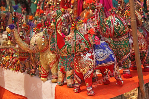 Preview: Elephants Figurines From Textiles Hand Embroidery. Gift Souvenir India.