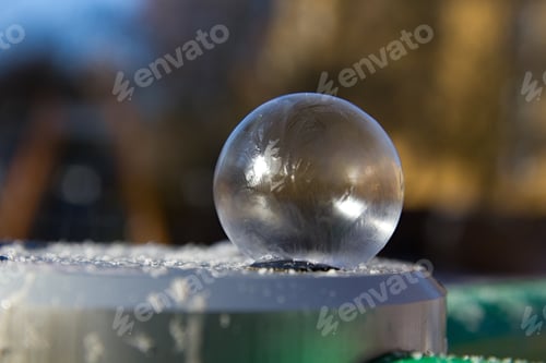 Preview: Bubble In The Cold Frozen.