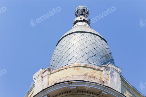 Preview: Very Old Tin Dome Building