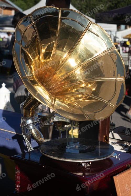 Preview: Vintage Aged Turntable With Big Shiny Brass Horn On Street Market Stall
