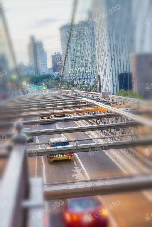 Preview: Traffic Along Brooklyn Bridge, New York City.