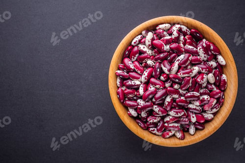 Preview: Fresh Organic Natural Beans On Black Background