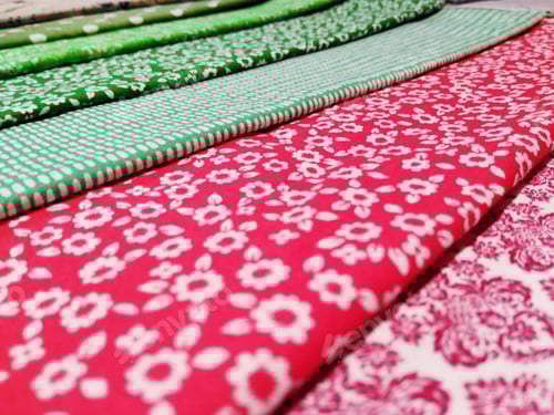 Preview: Fabric Samples with Floral and Polka Dot Patterns