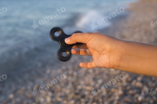 Preview: Kid Hand Spinning Fidget Spinner Sea On The Seashore, Stress Relieving Toy.