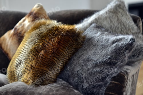 Preview: Faux Fur Throws And Cushions Room Interior