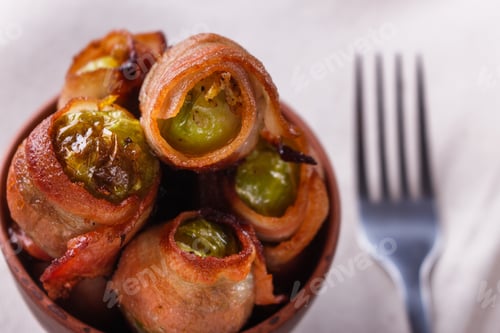 Preview: Fresh Green Brussels Sprouts Wrapped In Fragrant Smoked Bacon