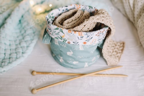 Preview: Crafty Basket with Knitting Needles and Soft Scarf