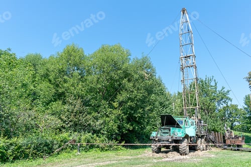 Preview: Mobile Oil Rig Truck Drilling The Oil Well