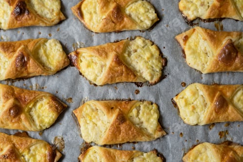 Preview: Puff Pastry Cheesecakes Serve As A Delicious Sweetness For Coffee Or Tea.