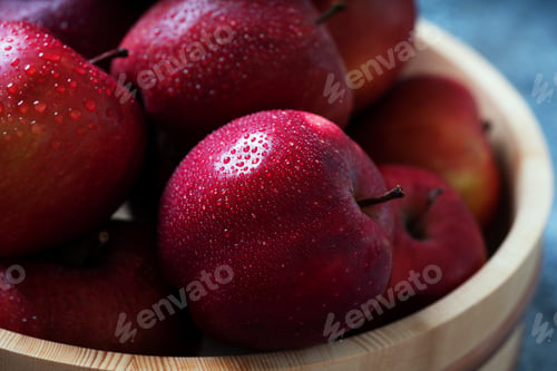 Preview: Ripe Apples Starking In The Wooden Bowl. Sustainable Storage Concept.