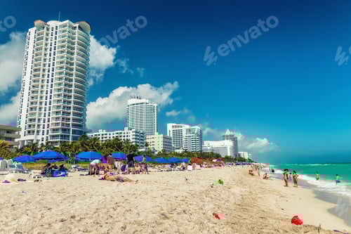 Preview: Wonderful Colors Of Miami Beach With People On The Shore.