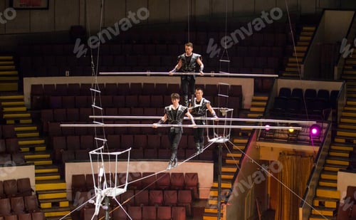 Preview: Rope Walkers In The Circus