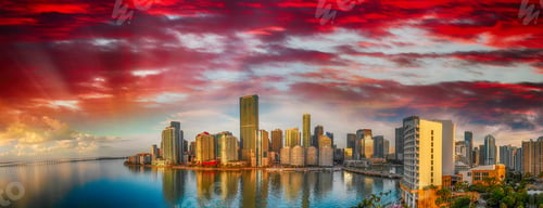 Preview: Panoramic Aerial View Of Downtown Miami And Brickell Key At Sunset