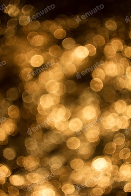 Visualização: Bokeh, reflexo da lente no fundo, anéis reflexivos coloridos quentes em um escuro