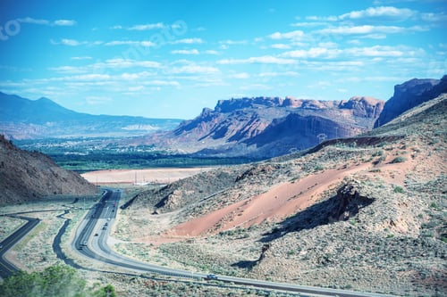 Preview: Arches National Park Road, Utah.