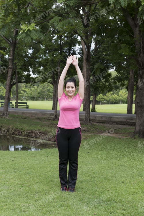 Preview: Women Exercise