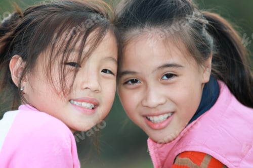 Preview: Sisters