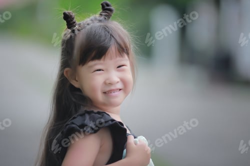 Preview: Cute Asian Little Girl