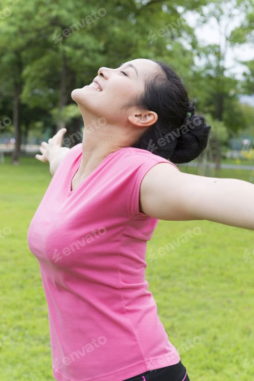 Preview: Women Exercise