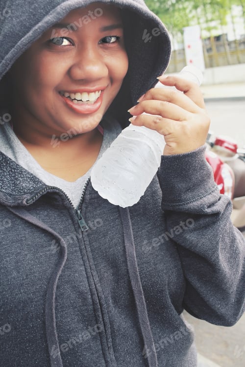 Preview: Water Bottle On Hand