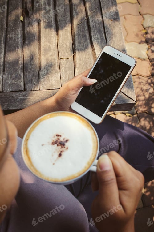 Preview: Woman Drink Latte Coffee With Smart Phone