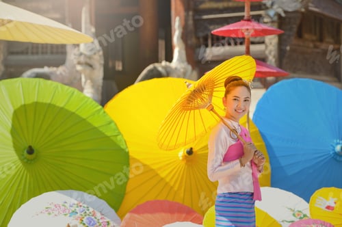 Preview: Asian Women Wearing Thai Traditional Dress , Thailand