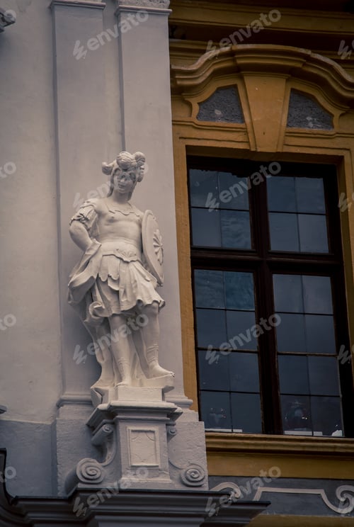 Preview: Statue In Austria