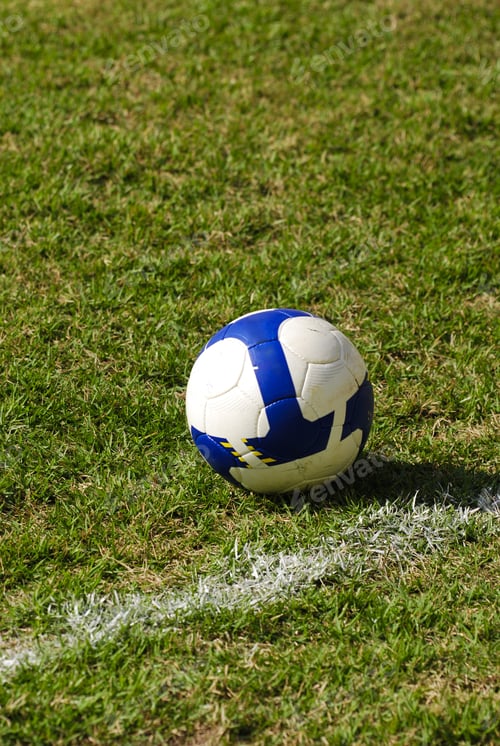 Preview: Ball At The Field