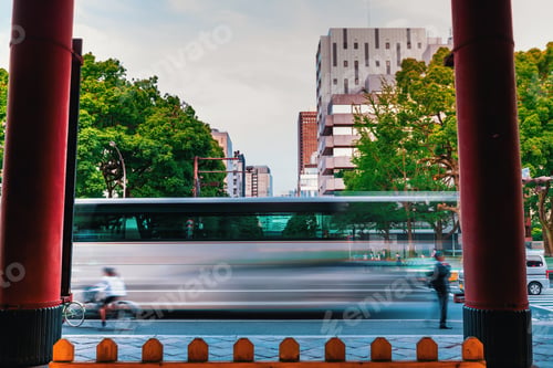 Preview: Busy Tokyo Intersection Outside The Temple Gates