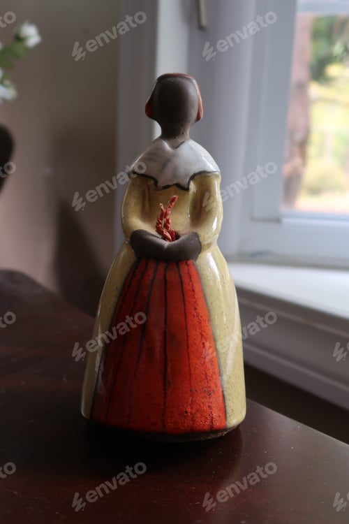Preview: Ceramic Figurine of a Woman with Red Dress