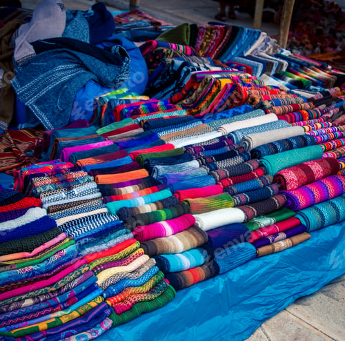 Preview: Colourful Blankets Peru
