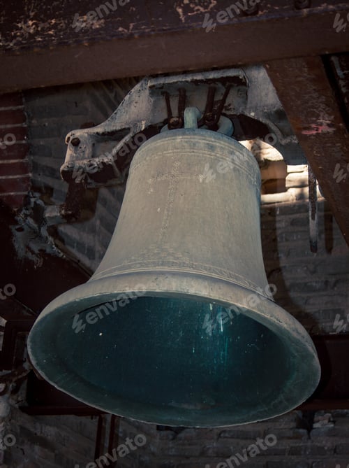 Preview: Ringing Church Bell