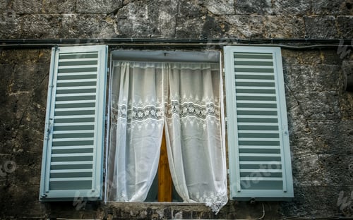 Preview: Drapers And Shutters
