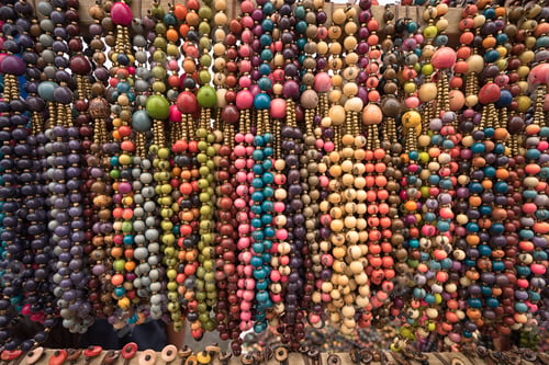 Preview: Necklaces Made Of Natural Coloured Seeds In Ecuador
