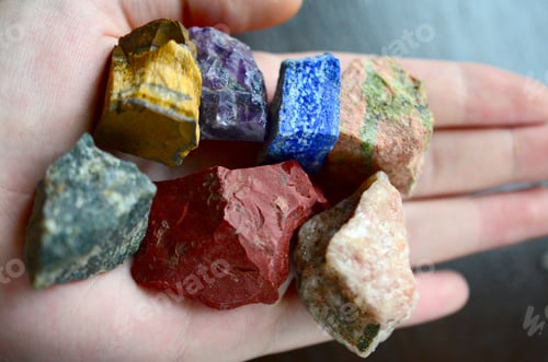 Preview: Set Of 7 Raw Crystal Bundle.