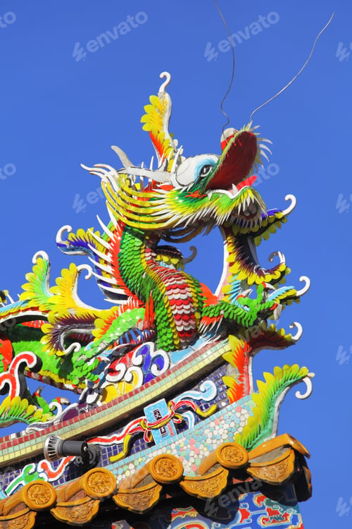 Preview: Chinese Style Dragon Statue With Blue Sky